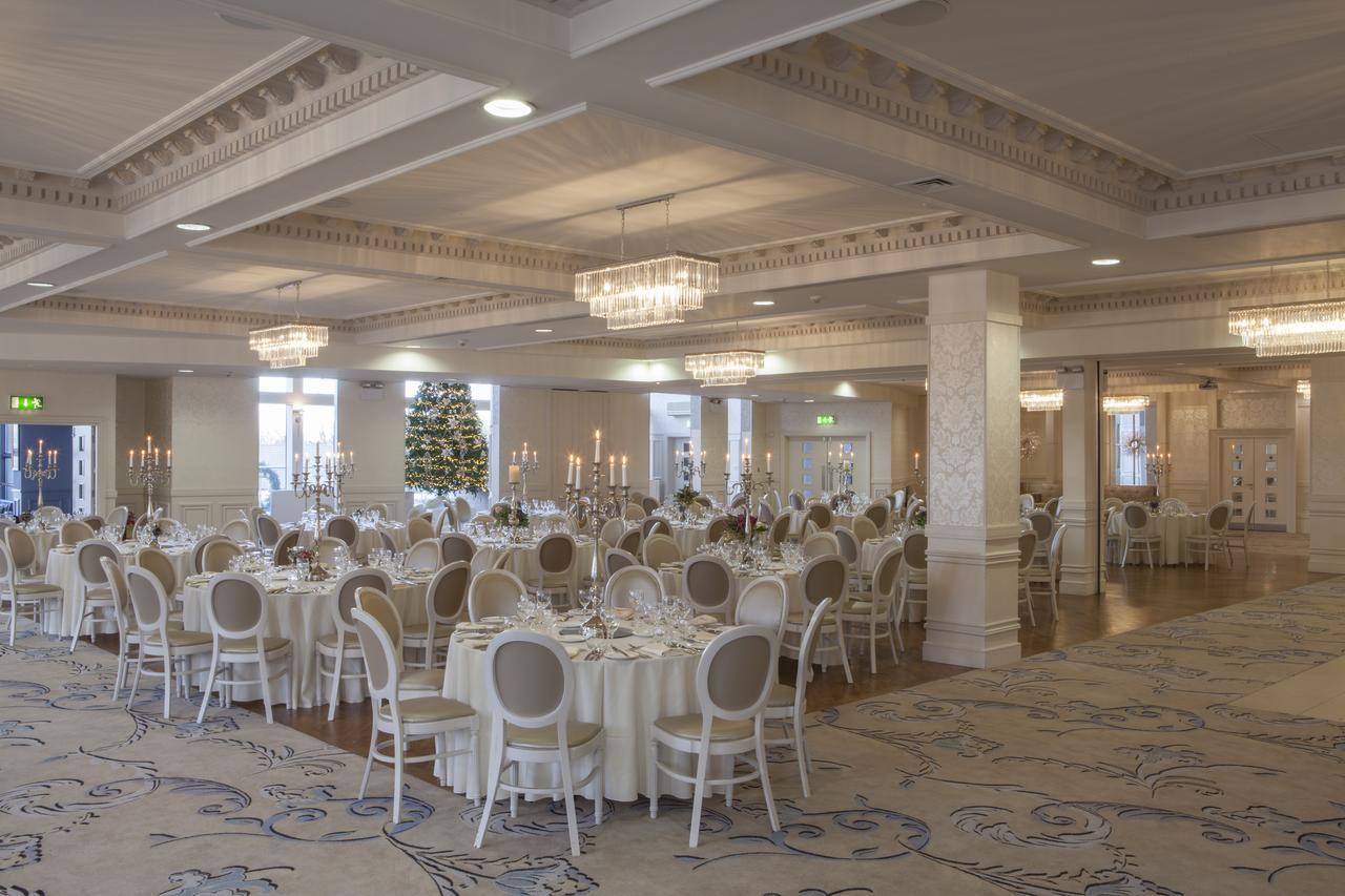 Four Seasons Hotel, 卡林福德 外观 照片